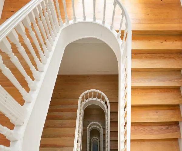 Lounge & By Host Wise Hostel *