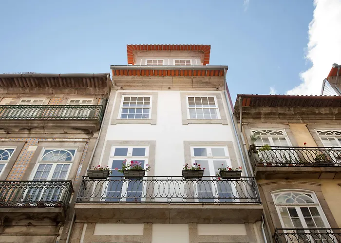 Lounge & By Host Wise *