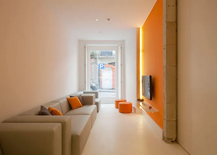 Lounge & By Host Wise Porto