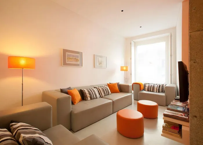 Lounge & By Host Wise Porto