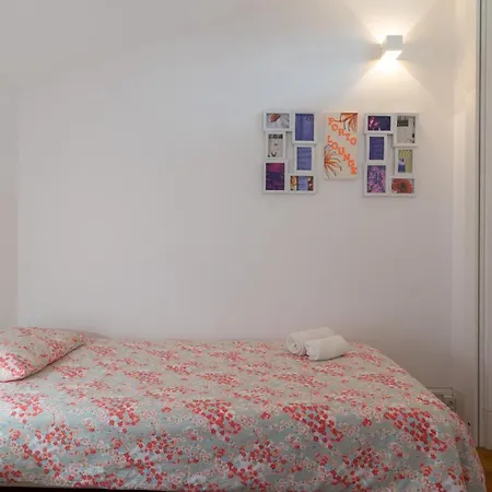 Lounge & By Host Wise Hostel *
