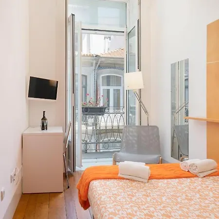 Lounge & By Host Wise Porto