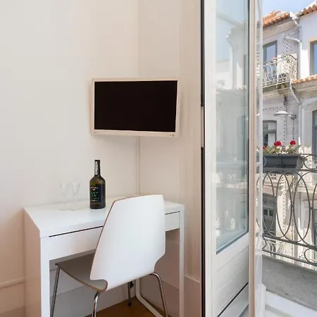 Lounge & By Host Wise Hostal Oporto