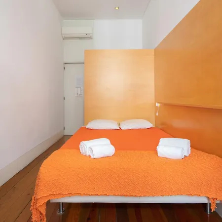 Hostel Lounge & By Host Wise Porto