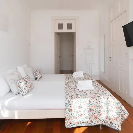 Hostel Lounge & By Host Wise Porto