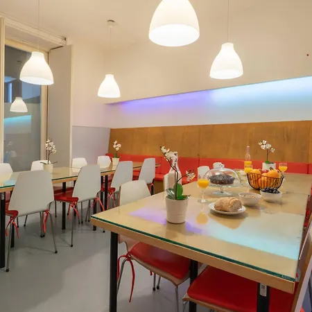 Vandrarhem Lounge & By Host Wise