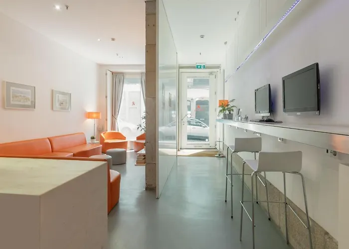 Lounge & By Host Wise * Porto