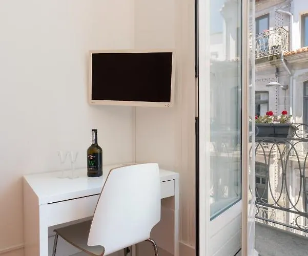 Lounge & By Host Wise Hostel Porto