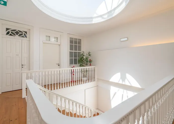 Hostel Lounge & By Host Wise *