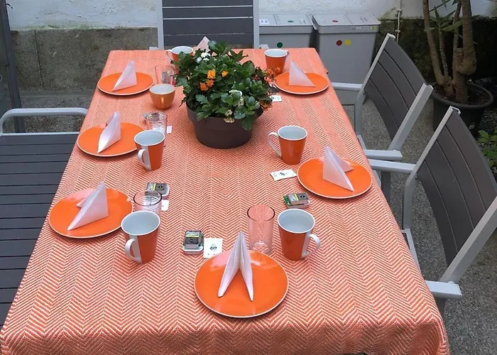 Lounge & By Host Wise Porto