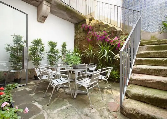 Hostel Lounge & By Host Wise Porto