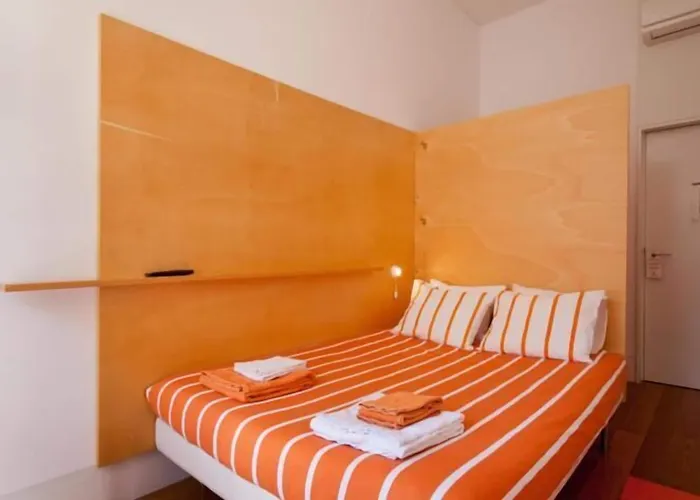 Lounge & By Host Wise Porto