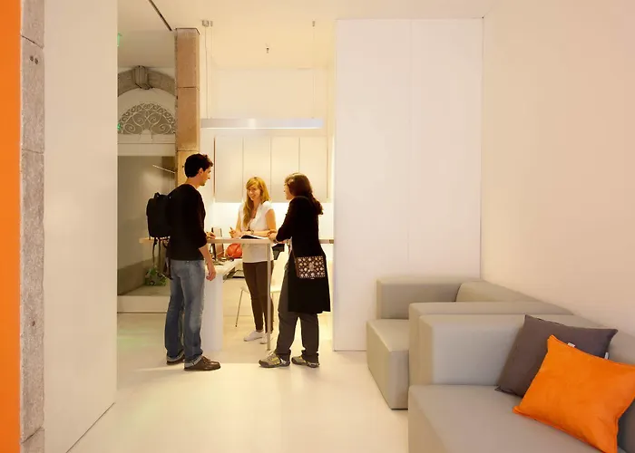 Lounge & By Host Wise Oporto