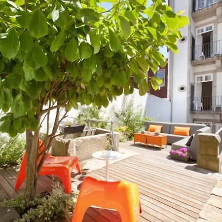 Lounge & By Host Wise Porto