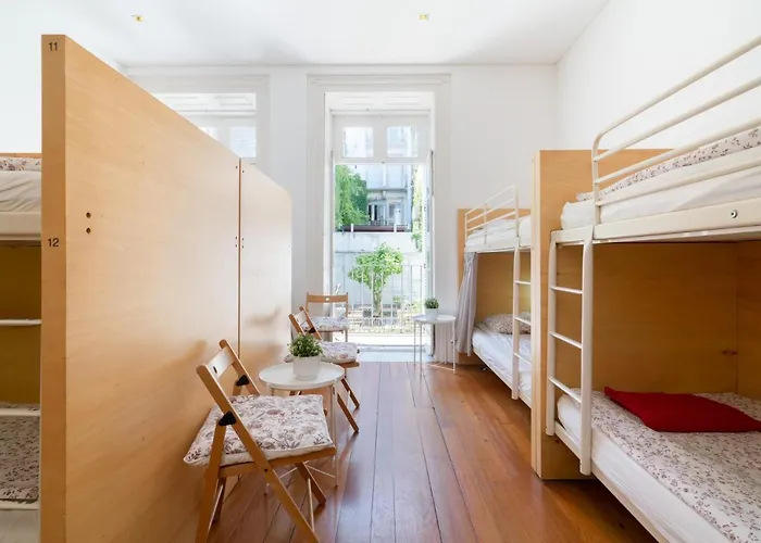 Lounge & By Host Wise Ostello *