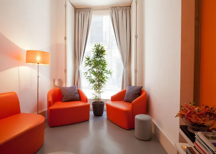 Lounge & By Host Wise * Oporto