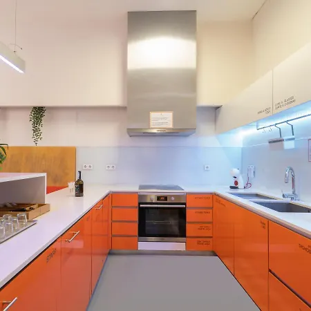 Lounge & By Host Wise Albergue *