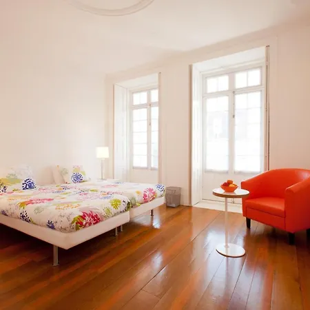 Albergue Lounge & By Host Wise