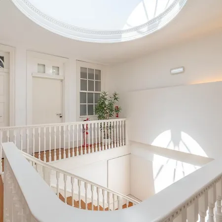 Albergue Lounge & By Host Wise *