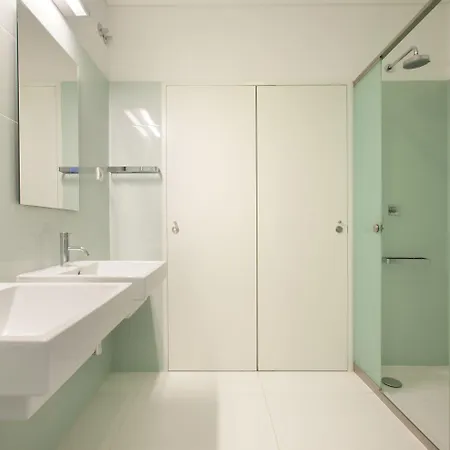 Albergue Lounge & By Host Wise