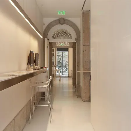 Albergue Lounge & By Host Wise