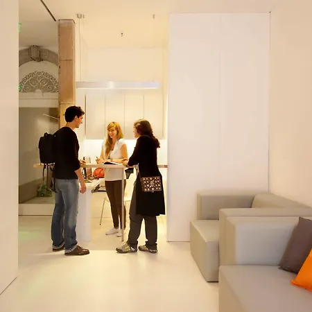 Lounge & By Host Wise Porto