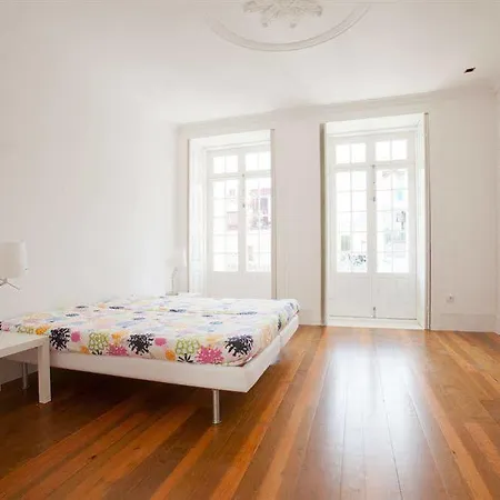 Lounge & By Host Wise Porto